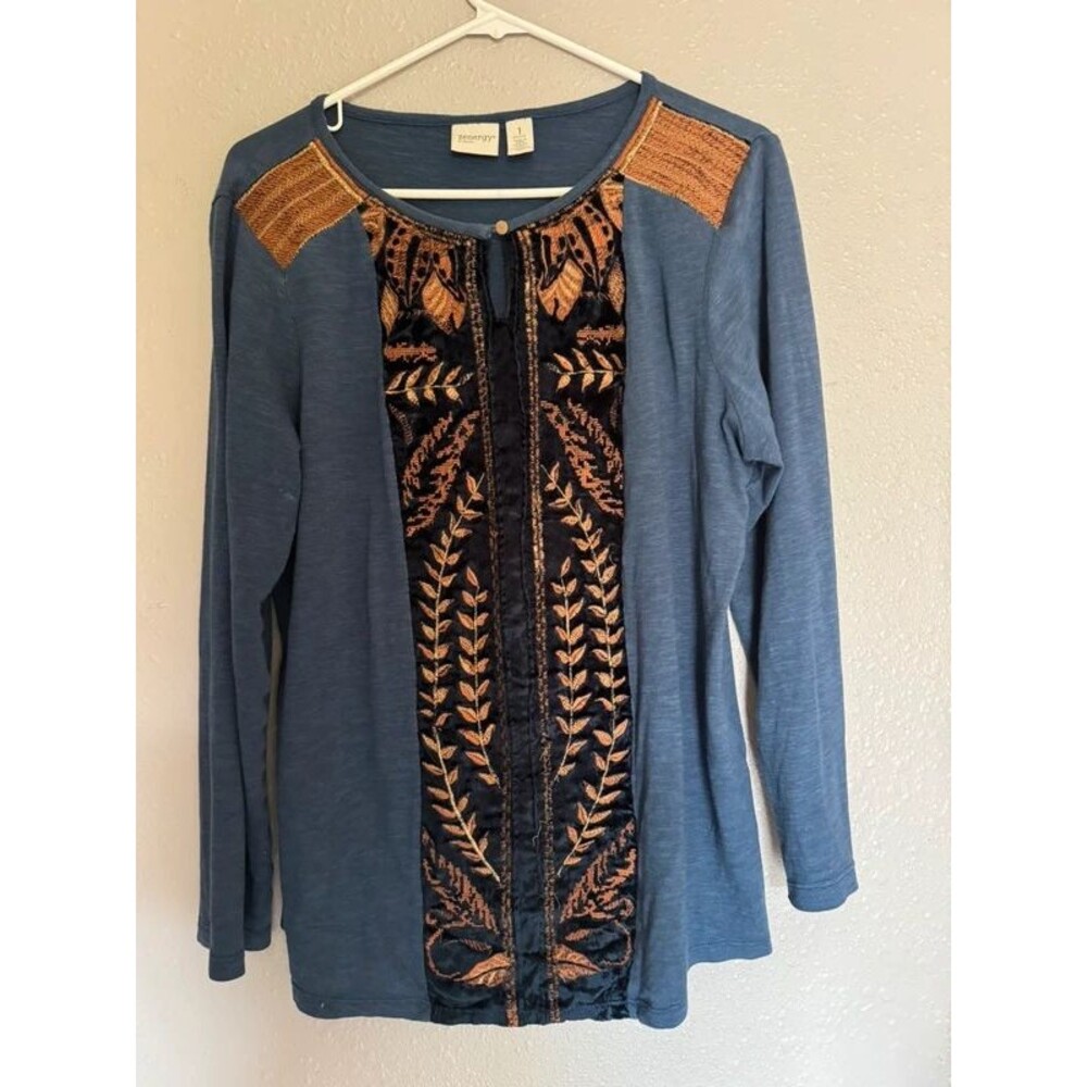 Chico’s Zenergy velvet embroidered tunic size 1 medium